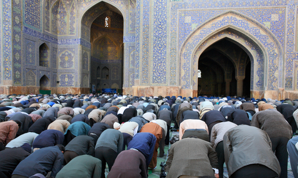Islams fem pelare - läromedel religion åk 4-6. Bön i moské.